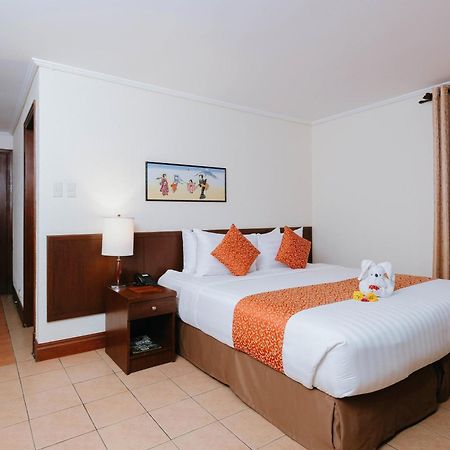 The Suites At Mount Malarayat Lipa City Exterior foto