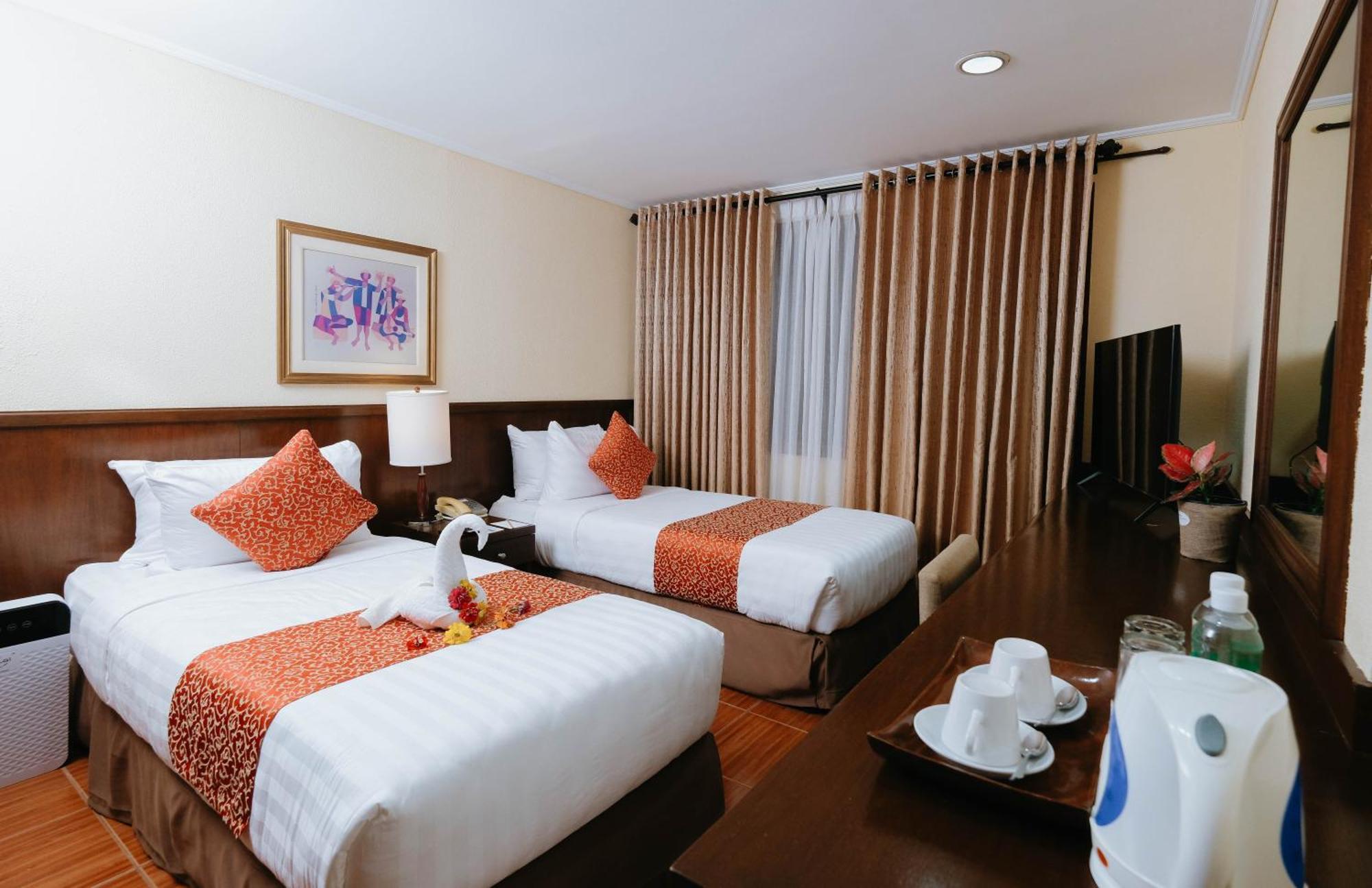 The Suites At Mount Malarayat Lipa City Exterior foto