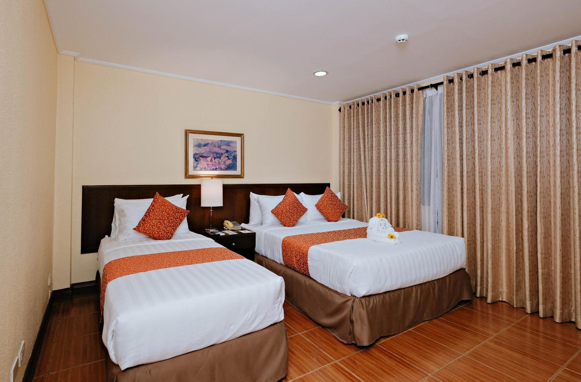 The Suites At Mount Malarayat Lipa City Exterior foto