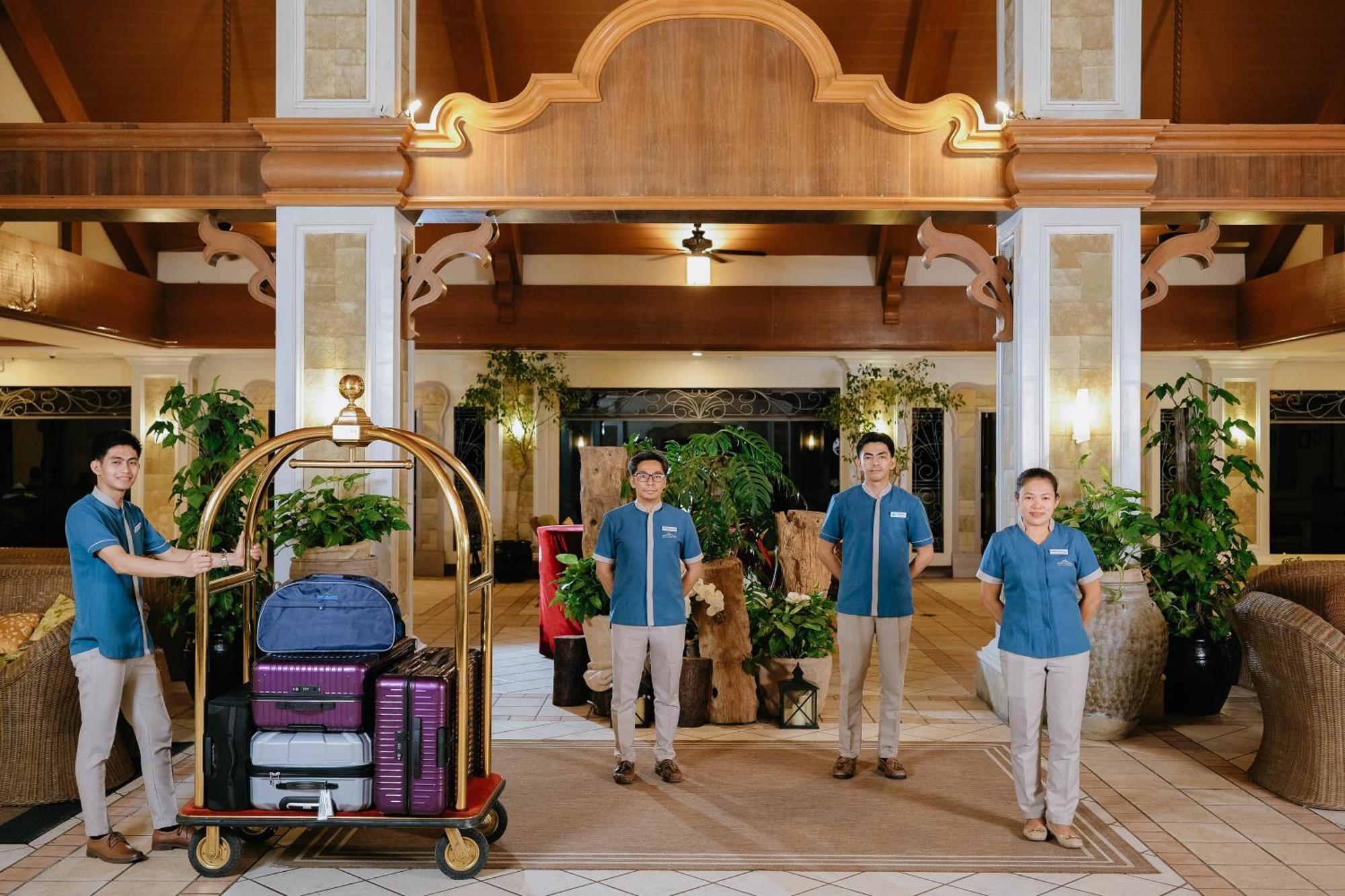 The Suites At Mount Malarayat Lipa City Exterior foto