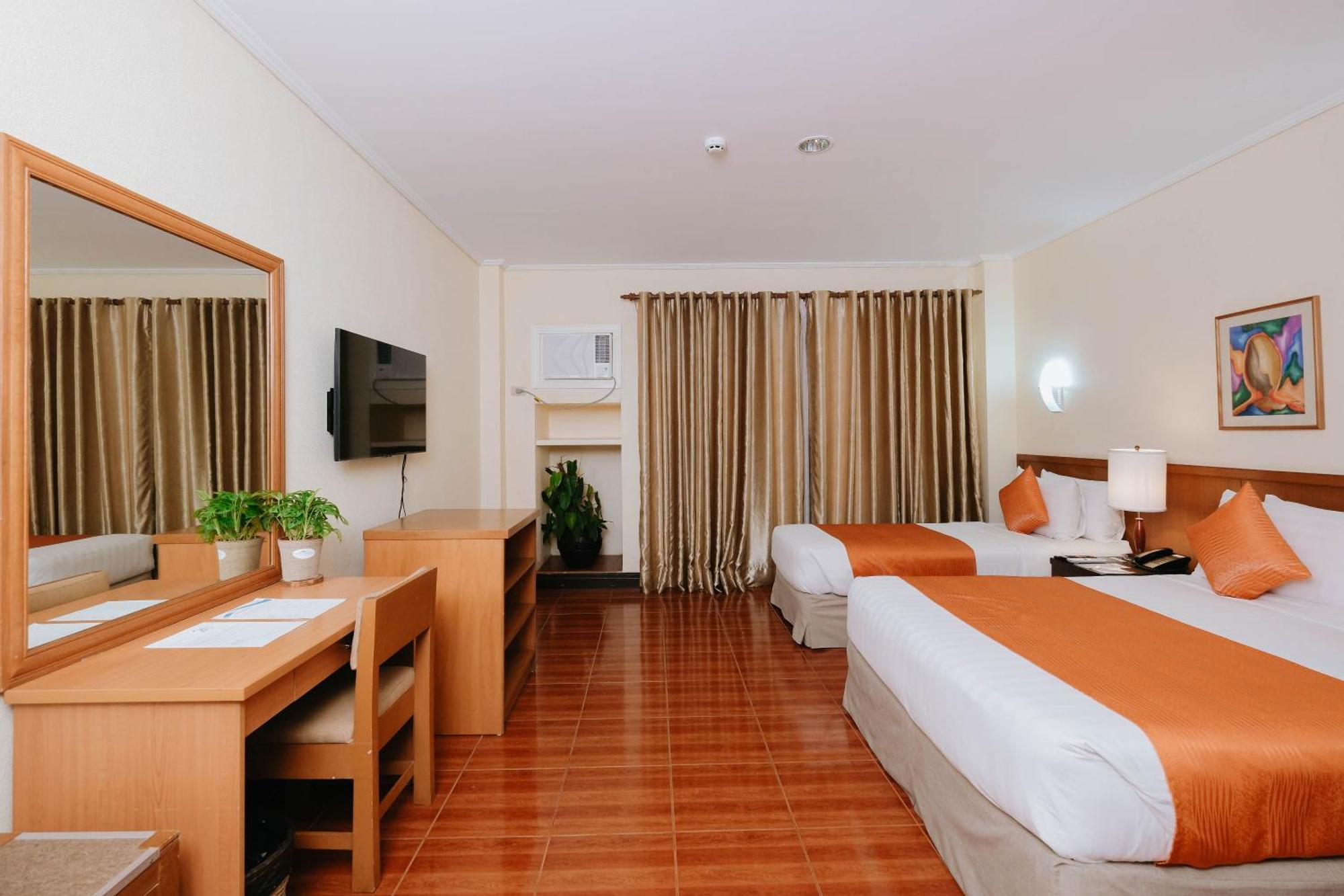 The Suites At Mount Malarayat Lipa City Exterior foto