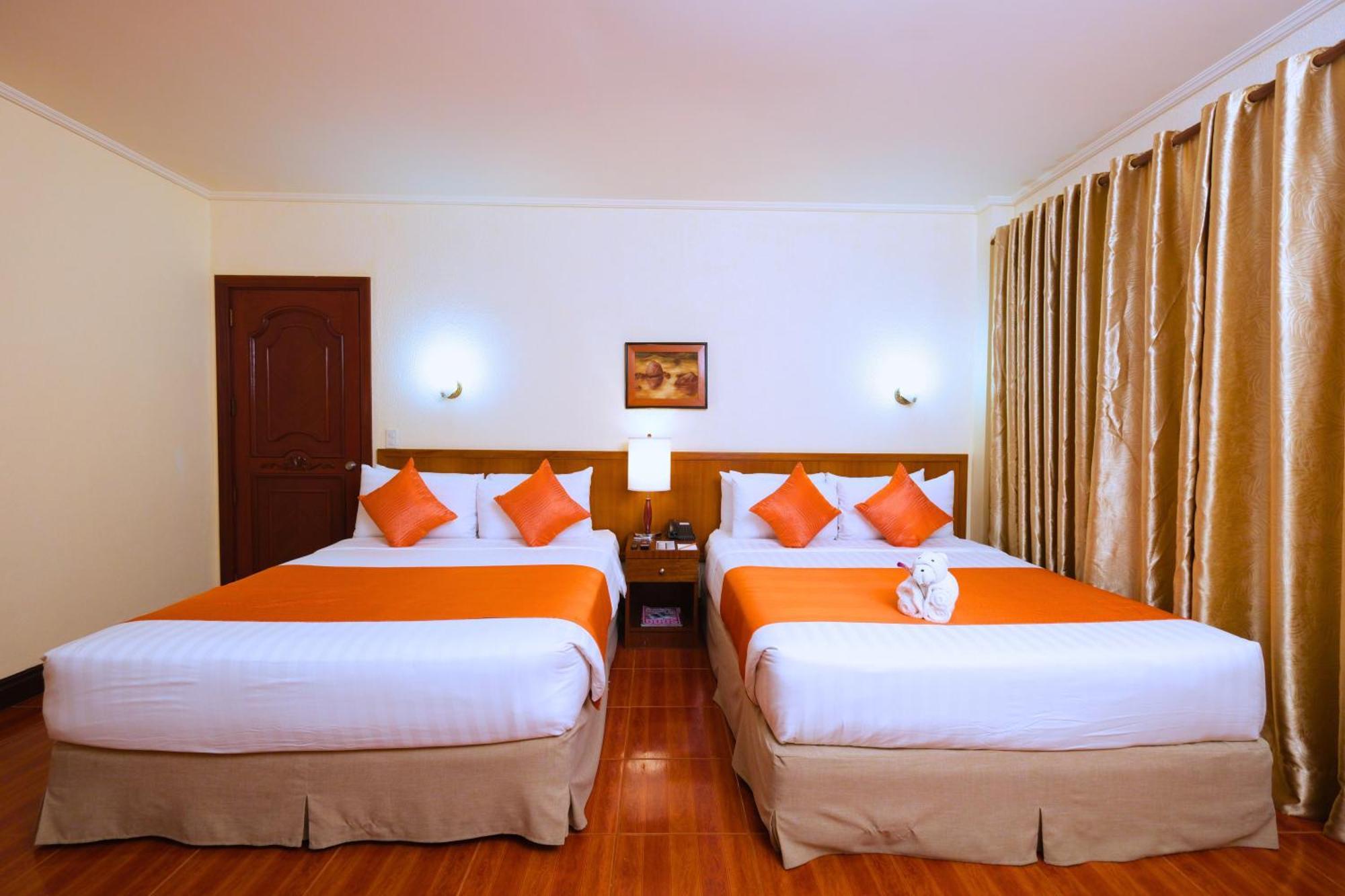 The Suites At Mount Malarayat Lipa City Exterior foto